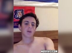 Amateur Video Cute Bedroom Cam Porn