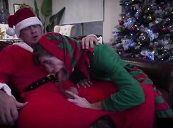 Couple Cook Merry Christmas - Gay Porn Videos