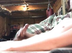 AHV-HD - Cumming in bed