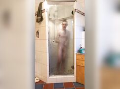 Austrian soccer guy Paul needs to take a shower