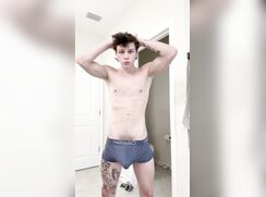 cute fit nathan baited hot off