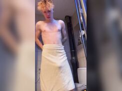 Luke Paxley (18) bulge (check profile for more)