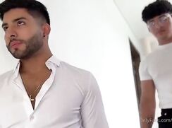 044 Chomolokko video