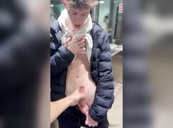 Twink gettinf fapped in elevator