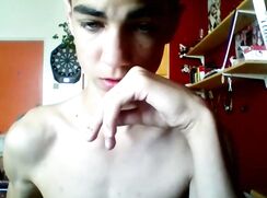 Uncut Twink Plays On Webcam Class Of 2016