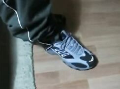 Geile adidas Hühnerbrust beim Porno