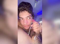 toofriendlytom ac64bae1-0cb4-463d-9044-cacb28fb9fe4