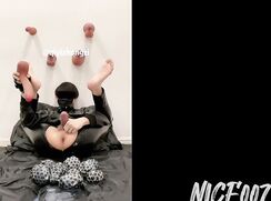 YOUNG CHINESE BOYS SOLO DILDO JERK AND CUM SESSION