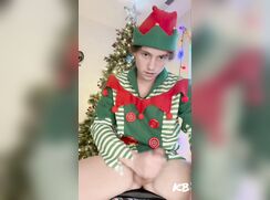 elf at play