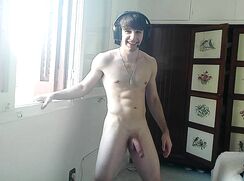 spanish sex boy cum ripped gamer