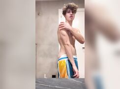 Cute Men Jerk Off in his bathroom