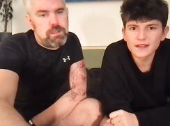 young boy suck his daddy (camshow)