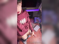 Young Boy Jerk Off in his room