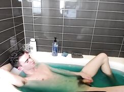 Splish splash, he was taking a bath chaturbate