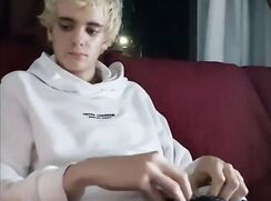 Charliejax - solo cute blond