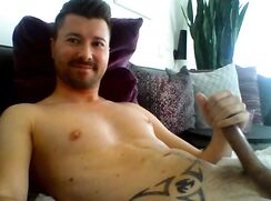 Smily Daddy Shows Off His Big Dong (No cum)