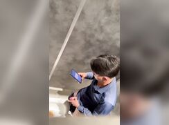 Twink wank in the public toilet hidden cam porn