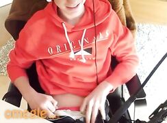 Cute teen Tik Tok star wank an cums