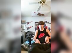 Cute twink with a thick cock no cum