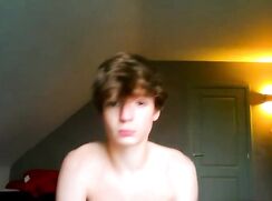 Perfect Body Does A Wank Shows(1)