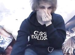 A very pretty,English, twink.he is very beautiful.