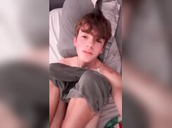 Snapchat boy fingers himself
