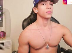 Hot Twink Danny Cum Show!