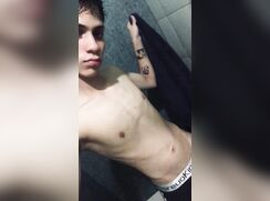 Hot twink, message me if you're interested in a full or personalized video