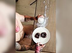 Lot of cream on the donuts