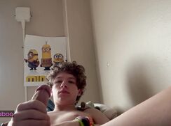 Minion Wanker Shoots a Massive Load