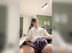 Hot Johnathan Jerk off