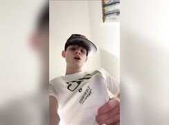 Cute italian elias wanking hard on with shirt on very nice