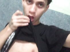 I'm a horny young guy who masturbates, message me for more videos, link in my descrip