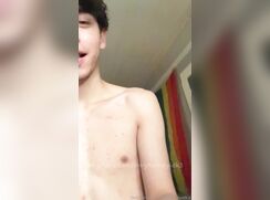inkytwinkyidk3 - Do you like watching me put lotion on my smooth body after I shower