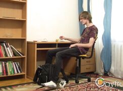 Skinny Twink Wanks n Cums