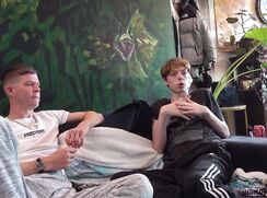 Gettin 2 know Super Fit 19yr pop star looks proper chav