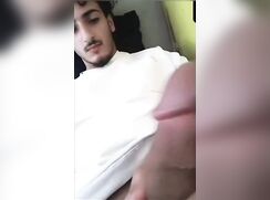 Lybian twink showing a big cock