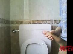 BIG UNCUT TEEN DICK POPPING