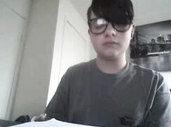 chatroulette 2018 03 14 boy masturbe corps entier devant sa cam