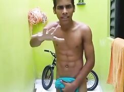 Vintage webcam: Naked in the neighborhood