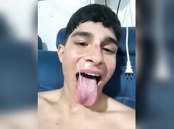 Latino Cums On His Own Face