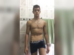Latino Fit wanks off on webcam - AI Enhanced