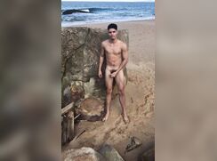 AHV - Masturbation in jungle