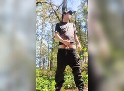 AHV - Outdoor solo guy playing public