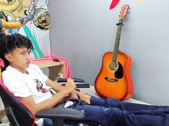 a-hot-little-musician