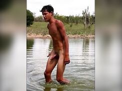 Amateur wedcam: Music & cocks