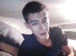 Vintage webcam: Naked talkative boy