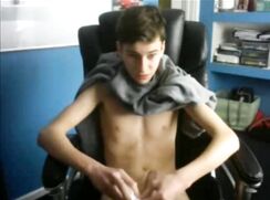 Cute guy cumming n ass playing