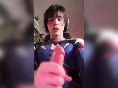 AHV - Cumming on cam