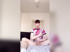 AHV - Twink cums twice